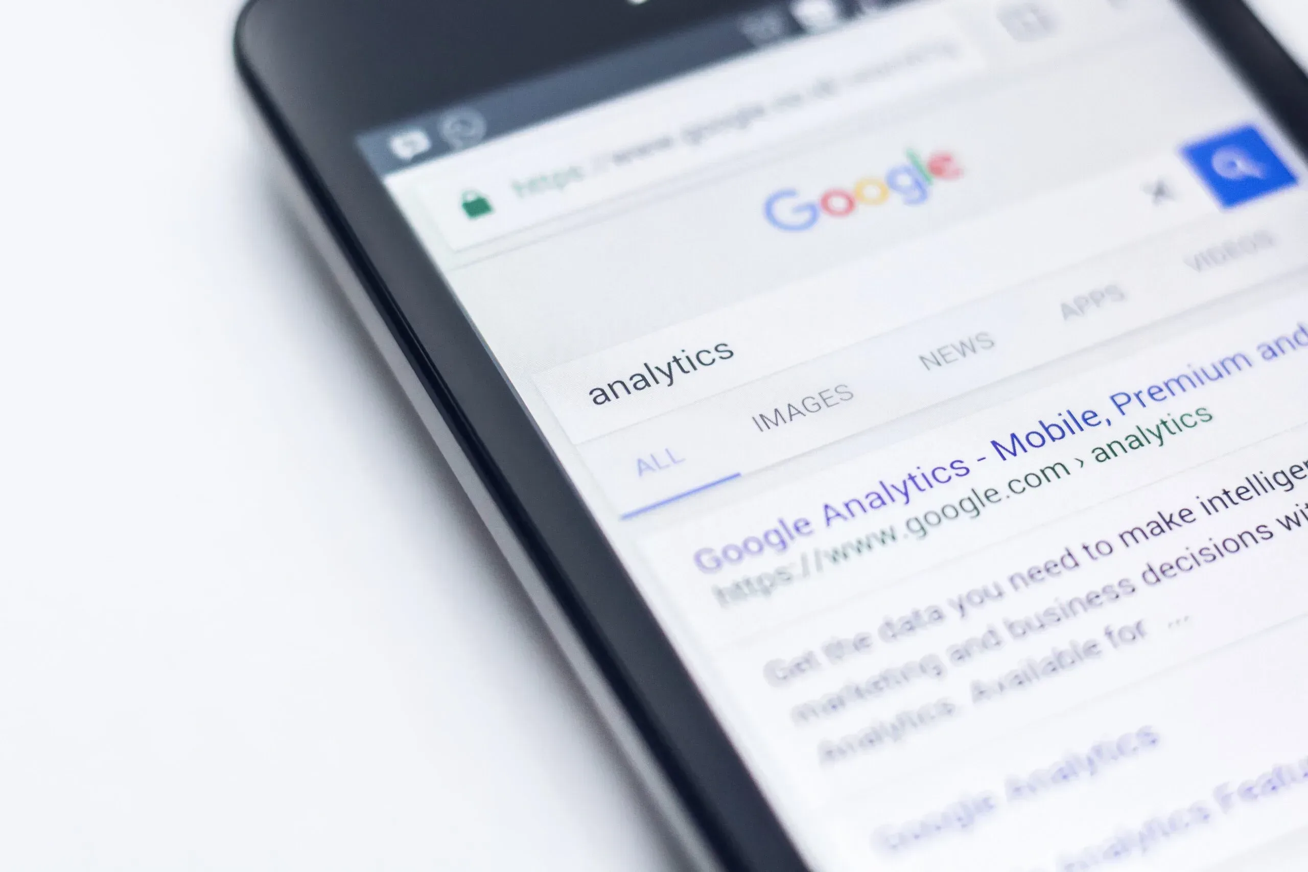 Mobil med sökord Analytics