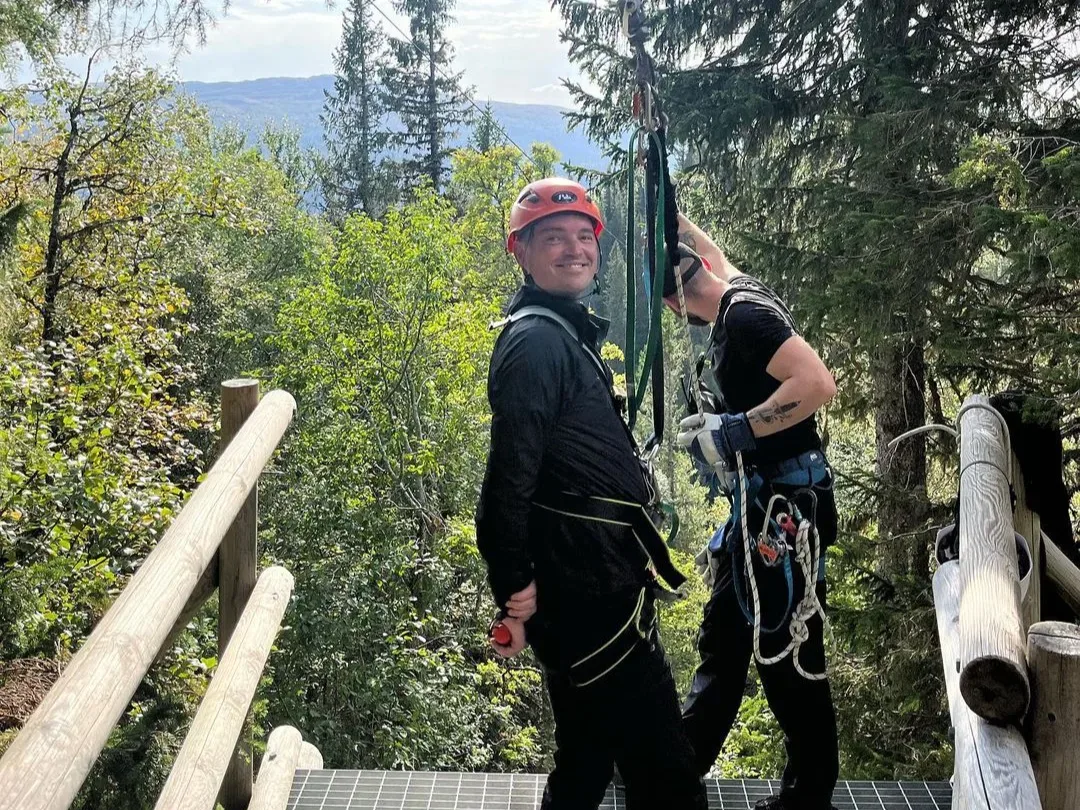 Man på äventyrsbana